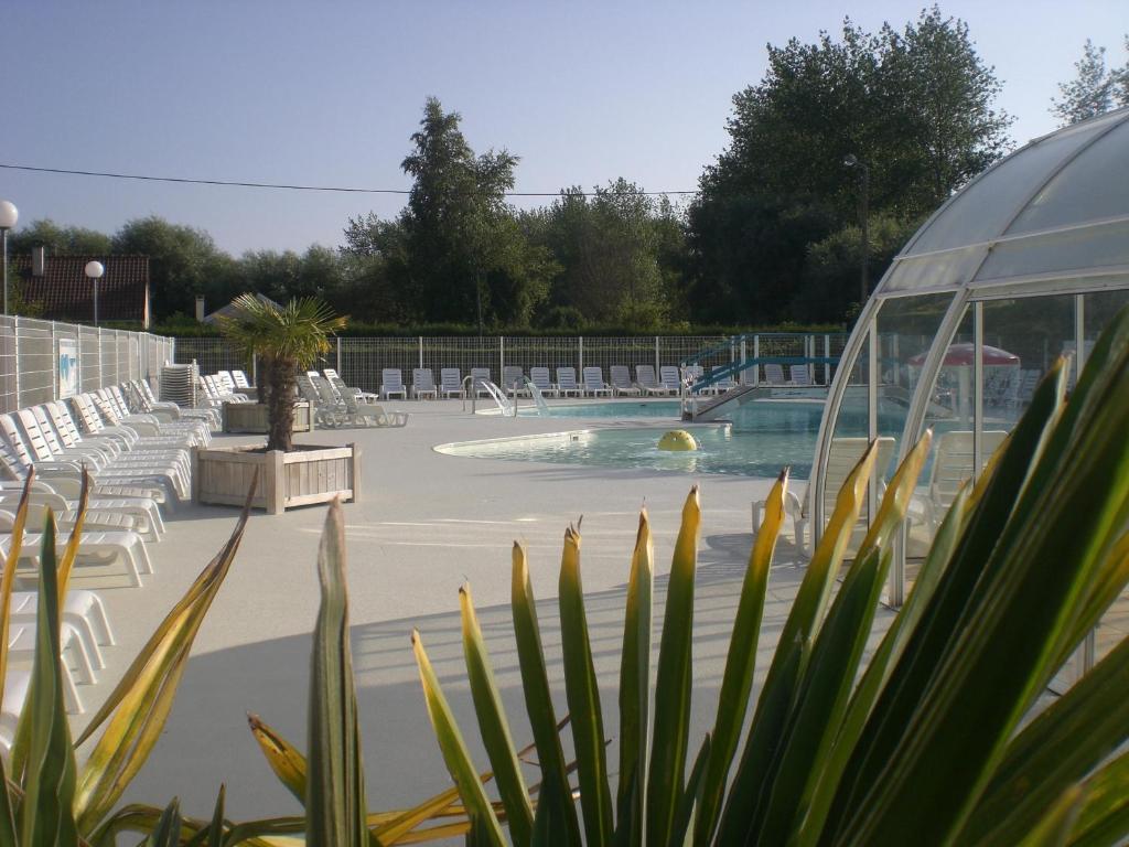 Camping Paradis Le Royon ฟอร์-มาอง-ปลาจ ภายนอก รูปภาพ